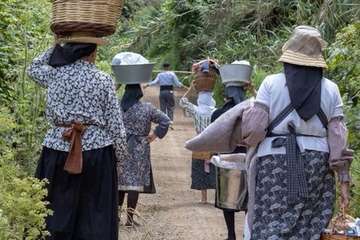 Las lavanderas, motivo de El Roque Azucarero para felicitar por el Día de Canarias/Yure Dial Fotografía.